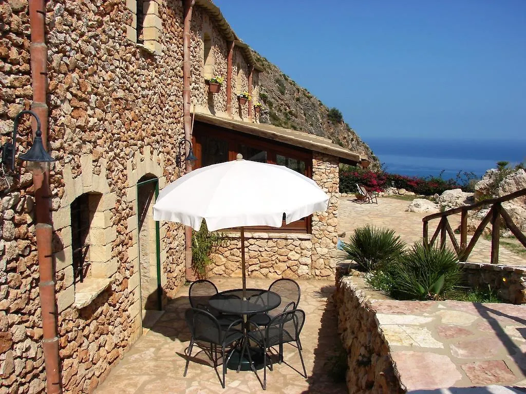 Bed and Breakfast Casale Corcella Scopello  Italia